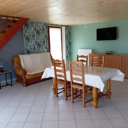Du Neufbourg Vakantiehuis Courtils